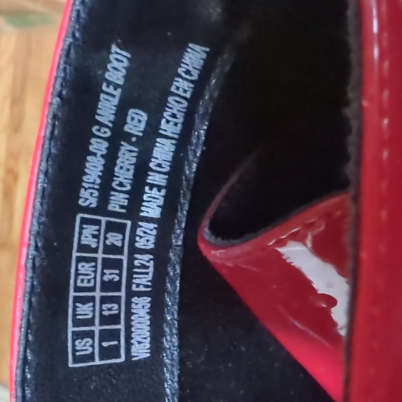 GAP Red Patent Leather Kids Zip Boots - Picture 6 of 7